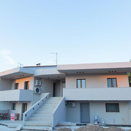 Νεακιτοσ Luxury Apartments 尼基季 外观 照片