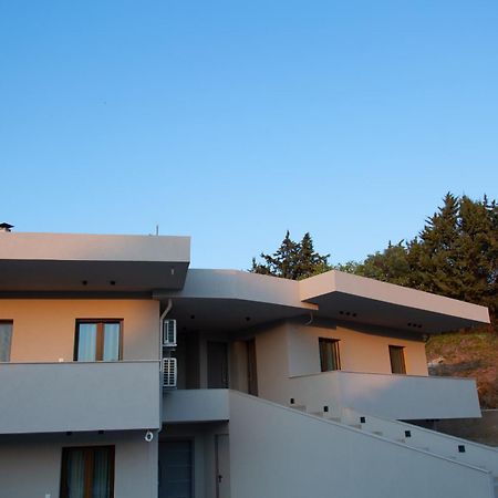 Νεακιτοσ Luxury Apartments 尼基季 外观 照片